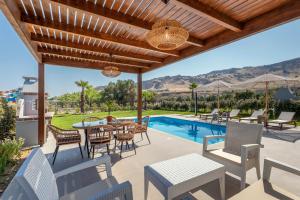 Orama Sunset Luxury Villas