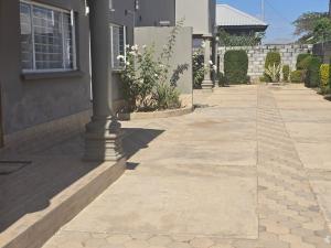 Zuba Self-Catering Apartments