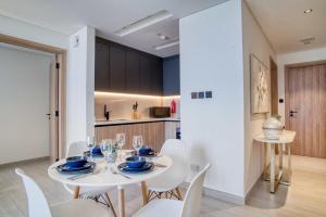 Elegant 2-Bedroom Apartment | Stylish Design | Bright & Spacious