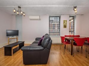 Two-Bedroom Apartment room in LSE Rosebery Hall