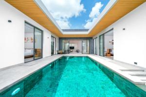 4BR Private Pool Villa near Sea & Chalong Pier