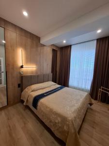 Newly Furnished Apartment, Ultra Central,
