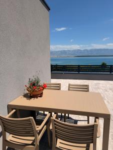 Salt & Sea Suite - Front Sea View