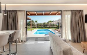Orama Sunset Luxury Villas
