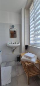 Appt. T3 type Haussmannien vue mer sur port