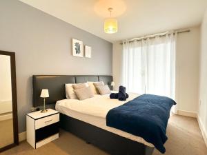 2 Bedroom Flat in Birmingham City Centre with Balcony-8