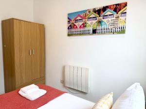 Harbour Haven Modern 2 Bed Apartment by the Sea