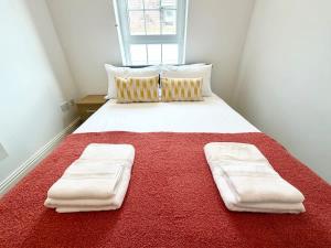 Harbour Haven Modern 2 Bed Apartment by the Sea