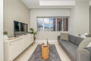 Cape Town Mountain Views 1 Bedroom Apartment