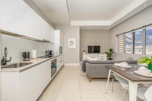 Cape Town Mountain Views 1 Bedroom Apartment