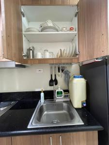 Stylish and Cozy Condo Near Mall of Asia