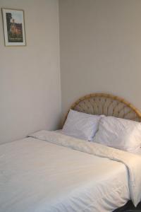 Airport stay Open special, 7 minutes on foot from the bus station, 10 minutes by airport taxi, 6 people, Spacious, Cozy