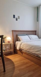 Airport stay Open special, 7 minutes on foot from the bus station, 10 minutes by airport taxi, 6 people, Spacious, Cozy