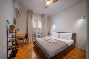 Athens City Apartment Walk to Metro Ideal City Stay