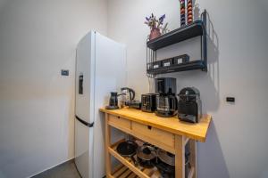 Athens City Apartment Walk to Metro Ideal City Stay
