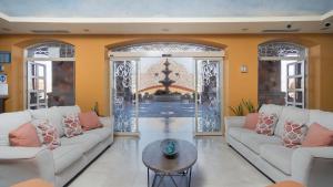 Scenic Luxury Gorgeous Ocean Front Condo