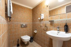 ROYAL ROOMS by WOW HOMES