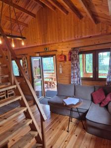 Siedlisko nr 5A nad jeziorem Skarlińskim, jezioro, mazury, domki letniskowe, bania