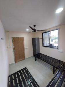 UrBan PG&HOSTEL Deluxe Triple Accommodation Boys Only