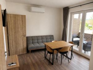 V44 Apartmanok