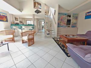 Partie haute villa - Vue mer, piscine et jacuzzi