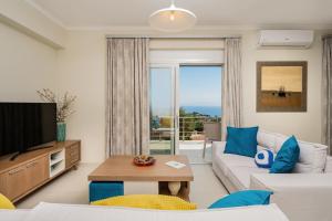 Thomas & Elena Holiday House