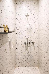 LetStay - Tranquil Homes, Sector 112 Most Aesthetic 2BHK and 3BHK in Noida Stay Party Work