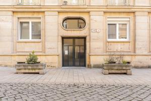 Old Town 1BR Apt near Main Square