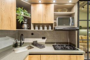 Apartment with Private Jacuzzi and Prime Location