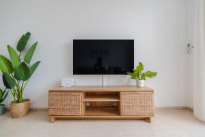 Luxurious 2-Bedroom Apartment with Ocean View in Costa Adeje