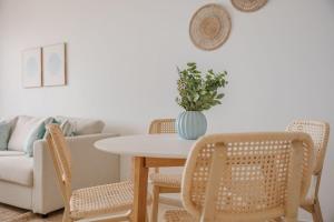 Luxurious 2-Bedroom Apartment with Ocean View in Costa Adeje