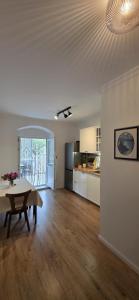 Seafront Heritage Stay, Stomorska Center Apt