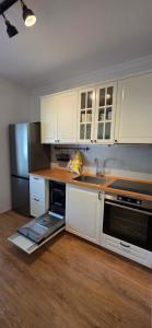 Seafront Heritage Stay, Stomorska Center Apt