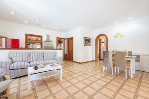 YourHouse Crestaix finca with pool