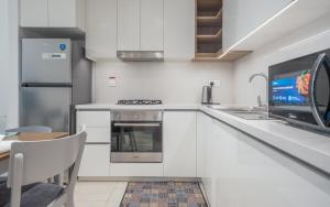 Vacay Lettings - Premium 2BHK, Burj Khalifa View, Downtown Dubai