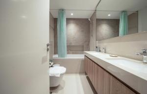 Vacay Lettings - Premium 2BHK, Burj Khalifa View, Downtown Dubai