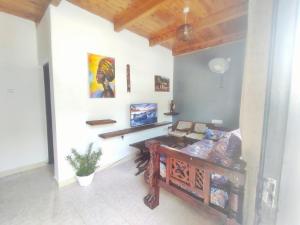 Cozy 1 Bedroom House by the Beach