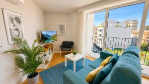 Elegant 1BR Free Parking Near Metro and Dom Luis I