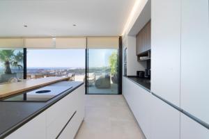 Stunning Penthouse in Estepona