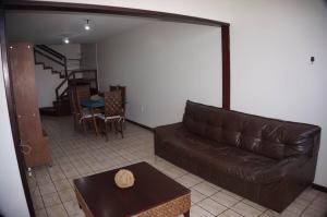 Apartamento Duplex a 500 metros do FIG,acomoda ate 14 hospedes