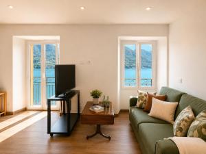 Casa Porro Lake Como Apartment with Stunning View