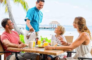 Holiday Inn Club Vacations The Royal CancunInclusive