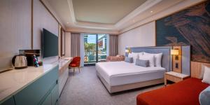 Trendy Perge Resort & Suites