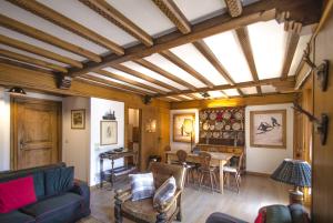 Al Larice, appartamento con terrazza in zona tranquilla