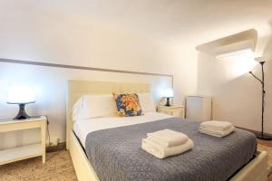 Charming Oltrarno Historic 3 Bedrooms Apartment