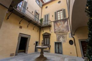 Renaissance Fresco Suite in Historic Palace