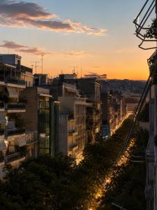 Athens Acropolis View Balcony 2 Min to Metro