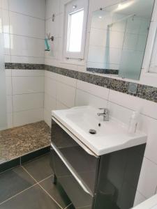 Maison de paludier à 3,5 kms des plages et de la cité médiévale
