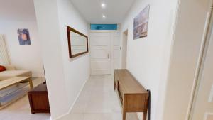 Central 2BR Apartment Zurich District 6 - Near City Centre