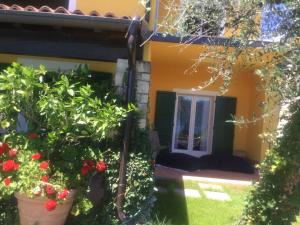 Villa Corneghe with pool